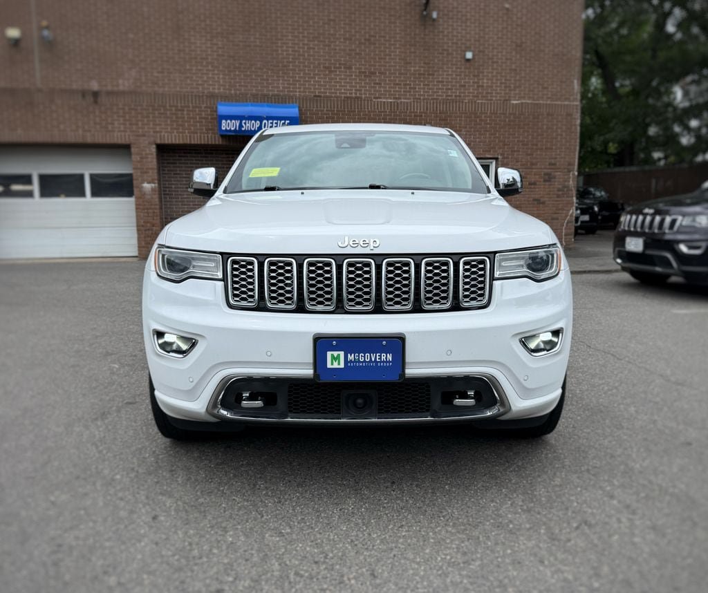 Used 2018 Jeep Grand Cherokee Overland AWD/4WD image 2