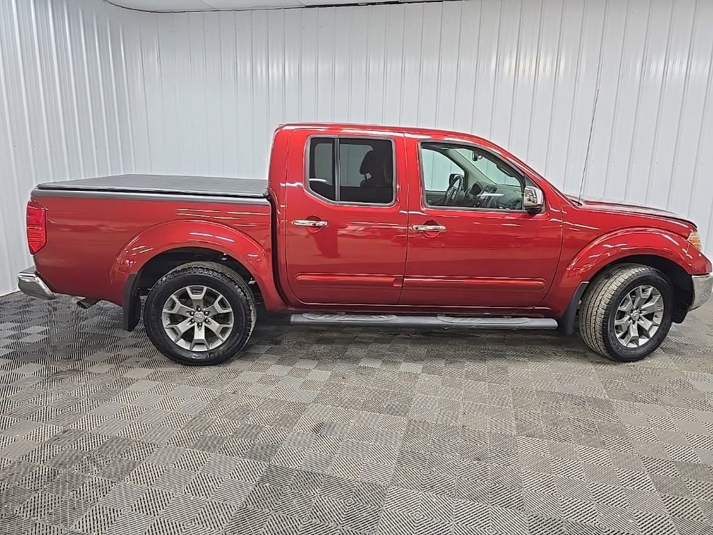 Used 2019 Nissan Frontier SL image 2