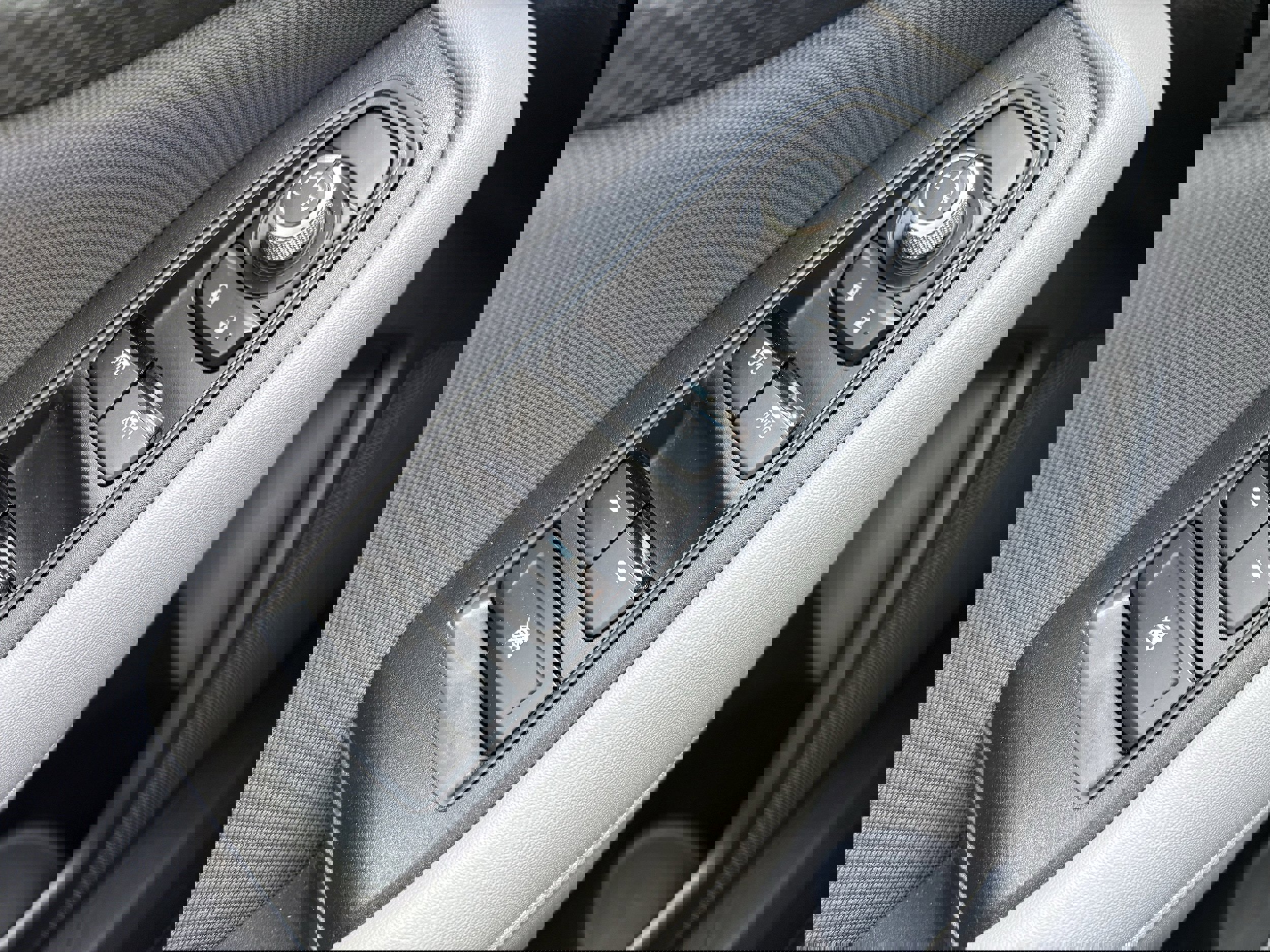 Certified 2025 Subaru Outback Premium AWD/4WD image 19