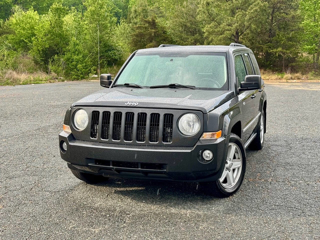 Used 2010 Jeep Patriot Latitude AWD/4WD image 3