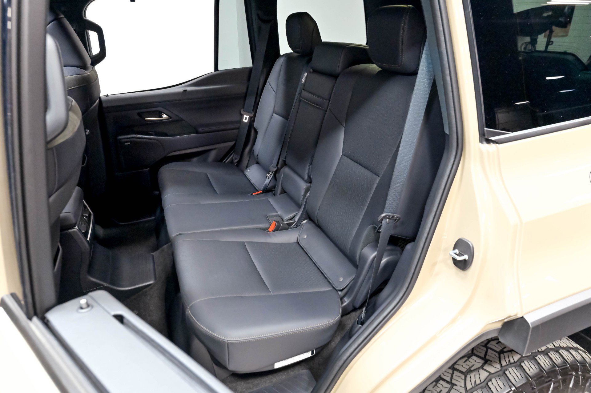 Used 2025 Lexus GX 550 AWD/4WD image 39