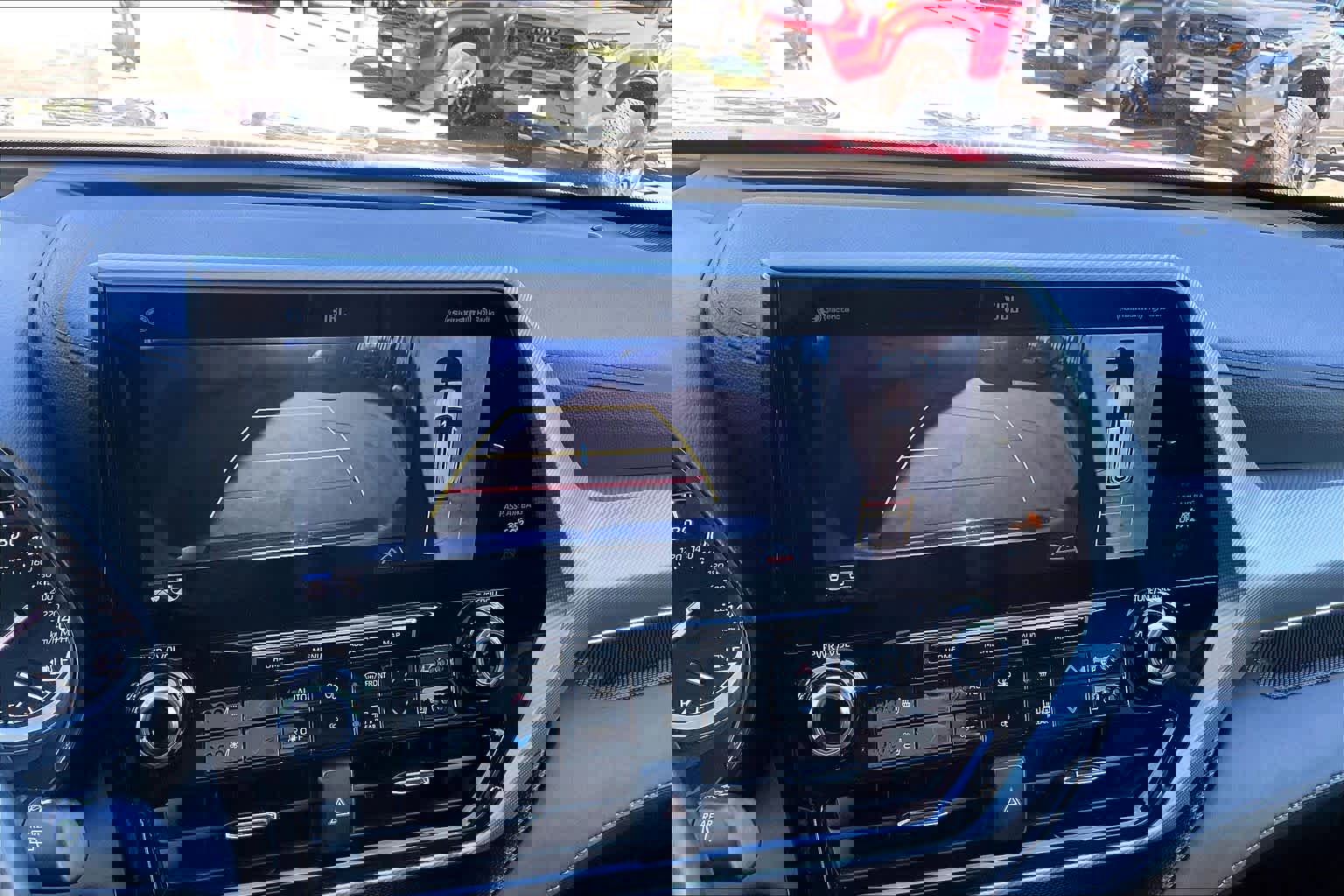 Used 2022 Toyota Highlander Platinum image 25