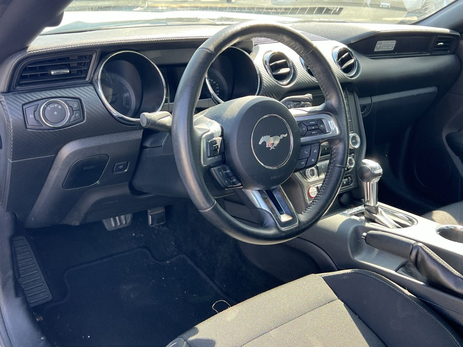 Used 2016 Ford Mustang Coupe w/ Equipment Group 051A RWD image 21