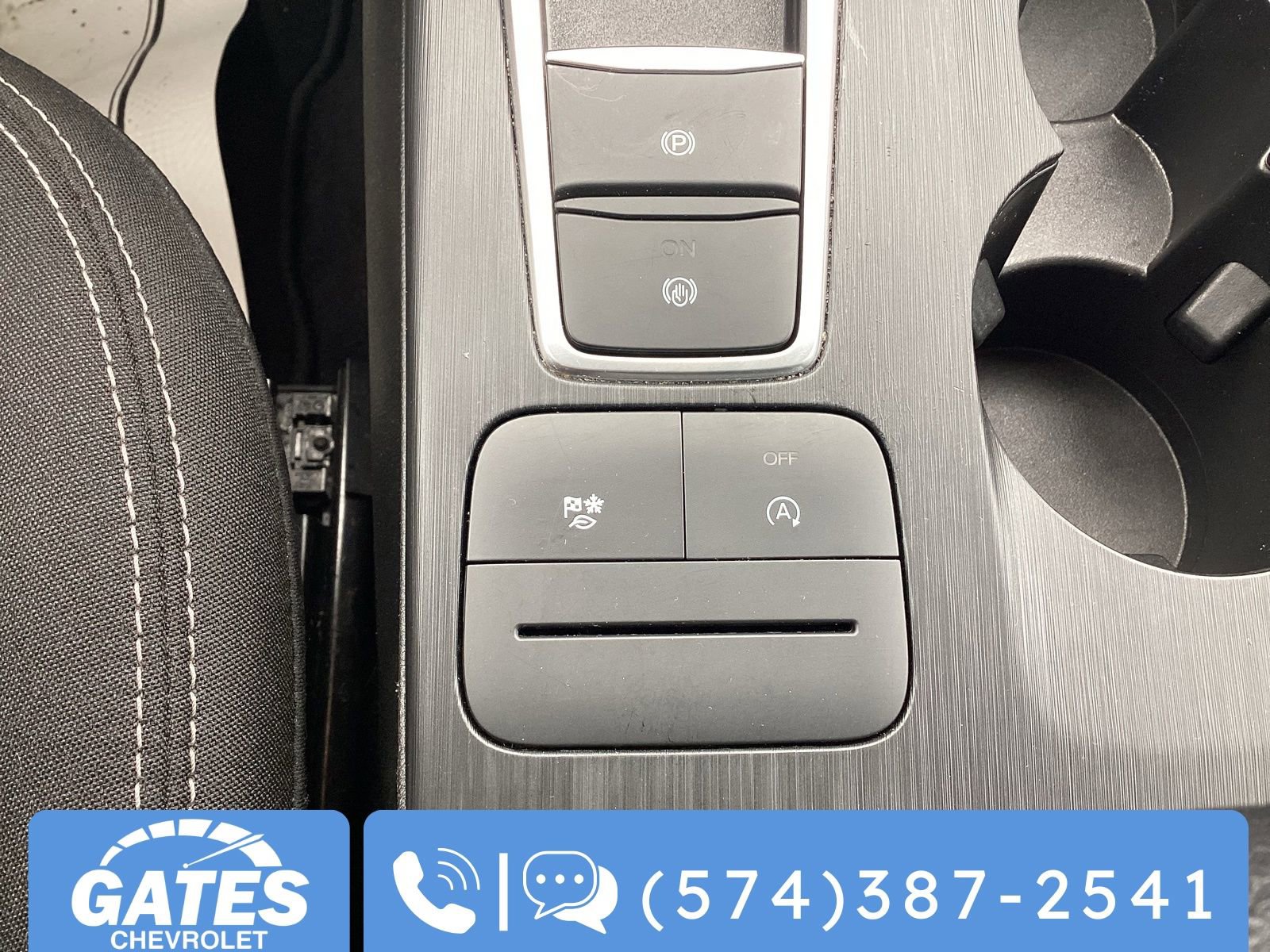 Used 2025 Ford Escape Active AWD/4WD image 30