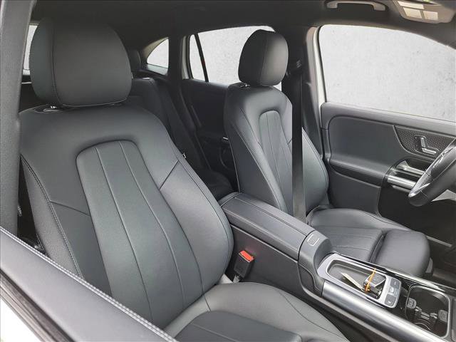 Used 2025 Mercedes-Benz GLA 250 image 15