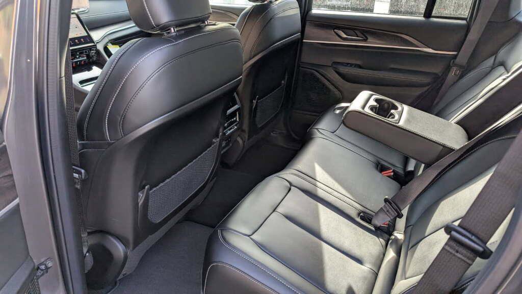 New 2025 Jeep Grand Cherokee Limited image 12