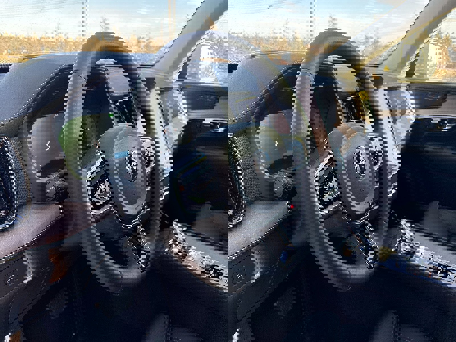 New 2026 Volvo XC90 B6 Ultra image 21