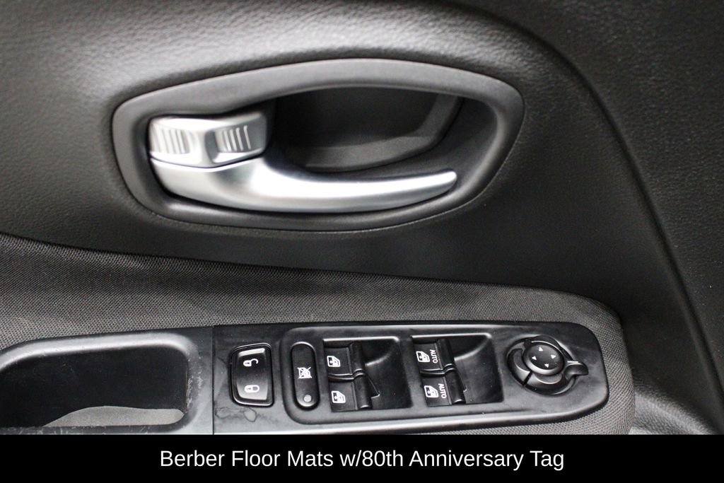 Used 2021 Jeep Renegade Latitude image 18