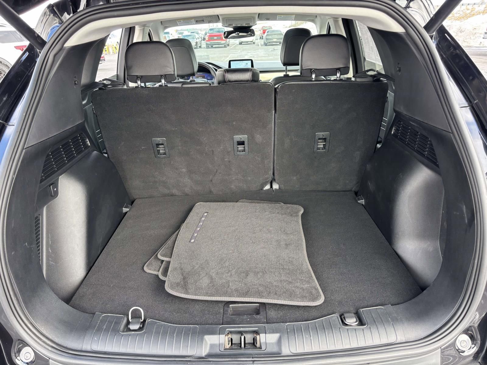 Used 2022 Ford Escape Titanium w/ Titanium Elite Package image 11