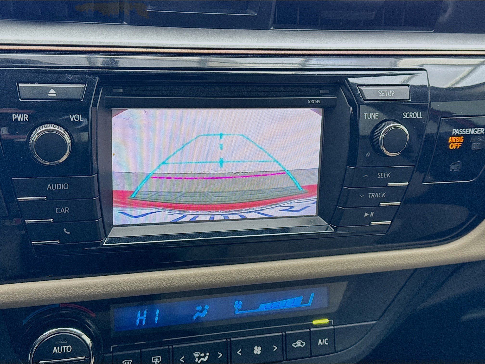 Used 2015 Toyota Corolla LE image 10