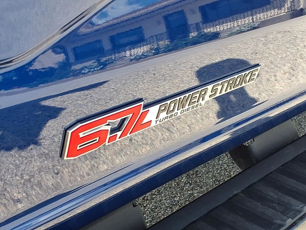 New 2026 Ford F250 Lariat w/ Black Appearance Package image 17