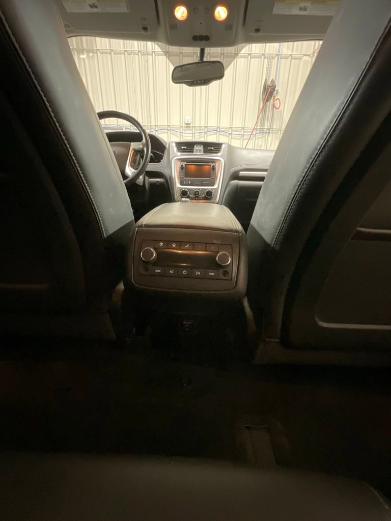 Used 2016 GMC Acadia SLT AWD/4WD image 16