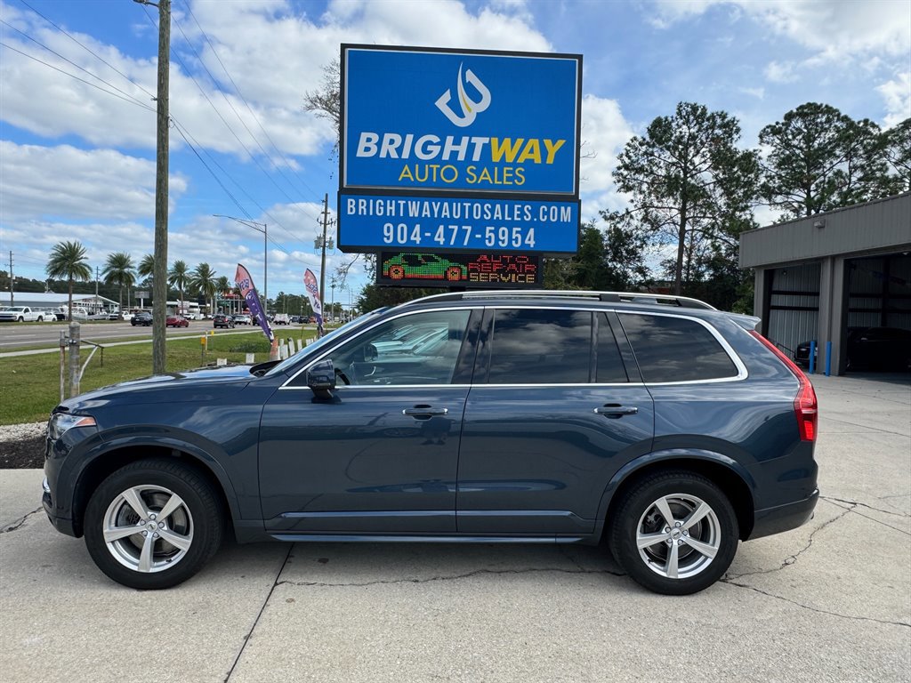 Used 2018 Volvo XC90 T5 Momentum AWD/4WD image 2