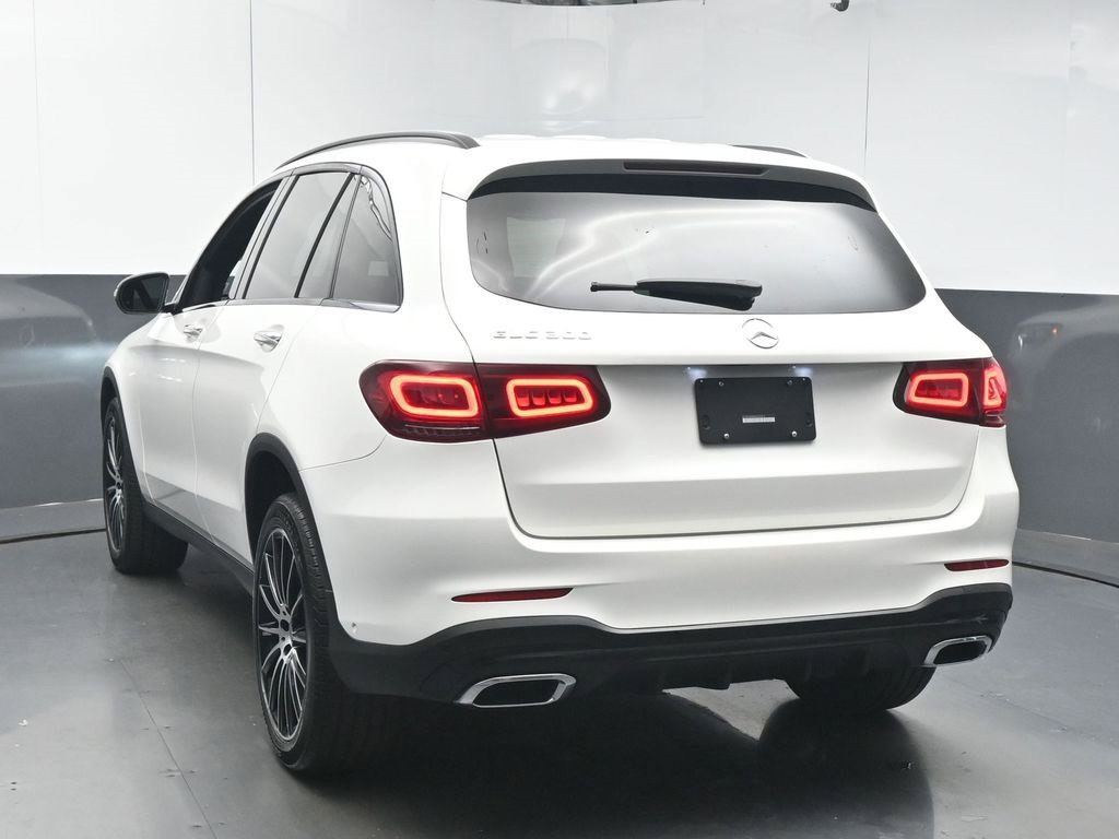 Used 2021 Mercedes-Benz GLC 300 w/ AMG Line image 7