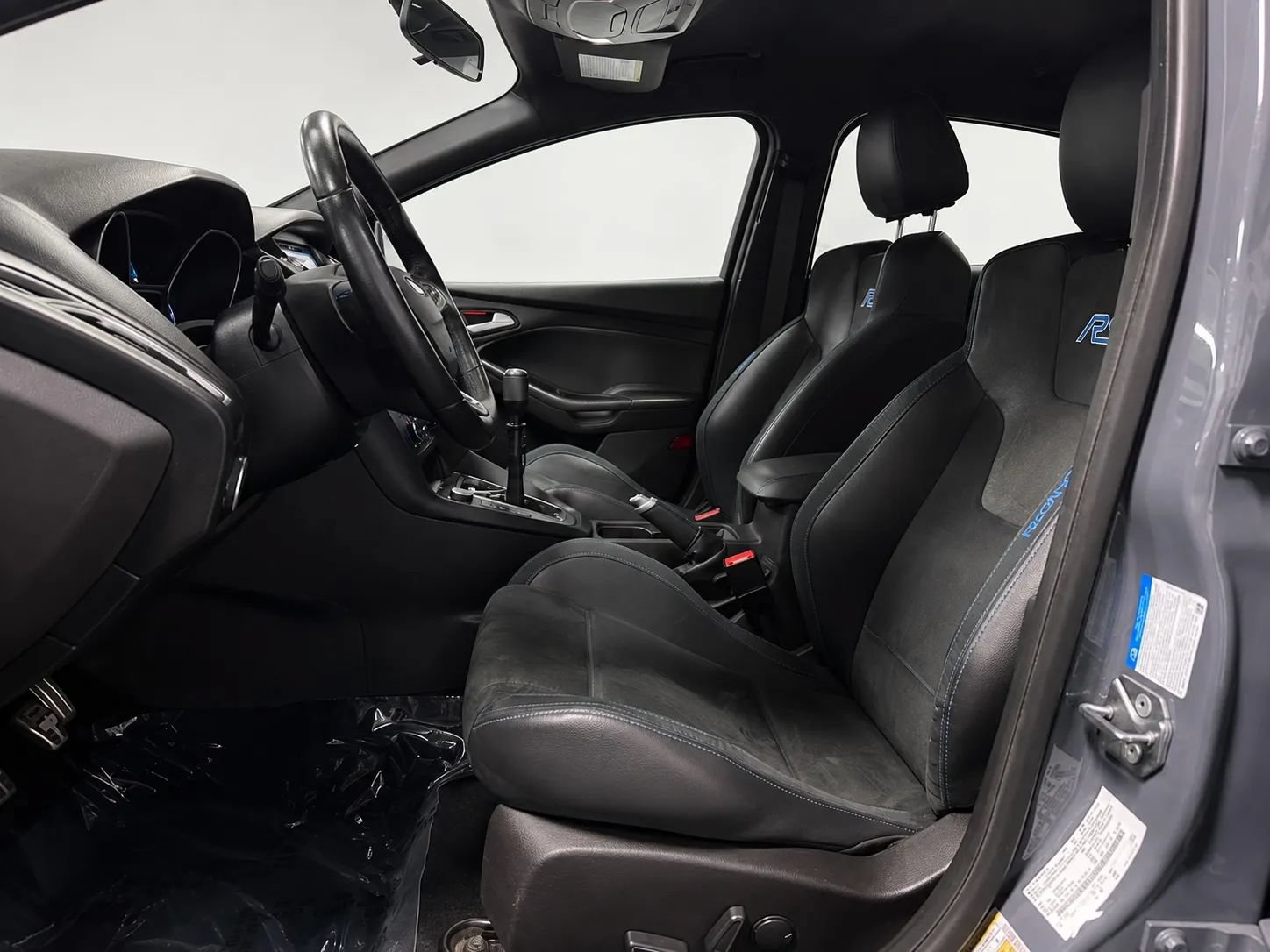 Used 2017 Ford Focus RS AWD/4WD image 18