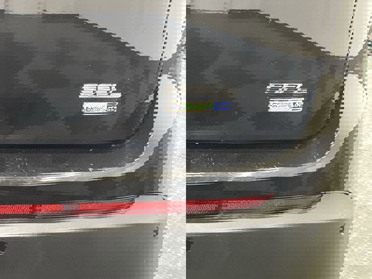 Used 2016 Ford Edge SEL w/ Canadian Touring Package image 34