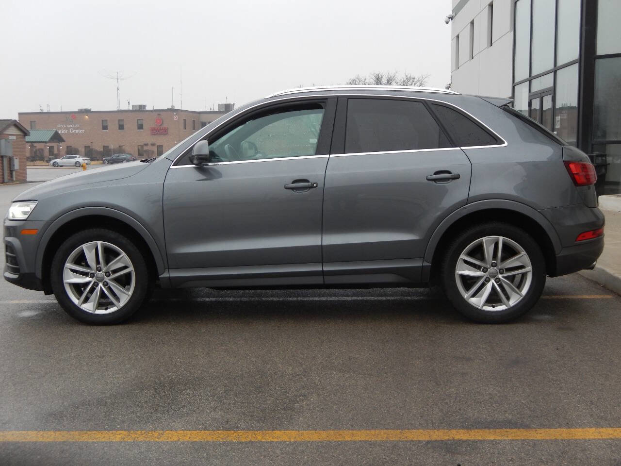 Used 2016 Audi Q3 2.0T Premium Plus w/ Technology Package image 9