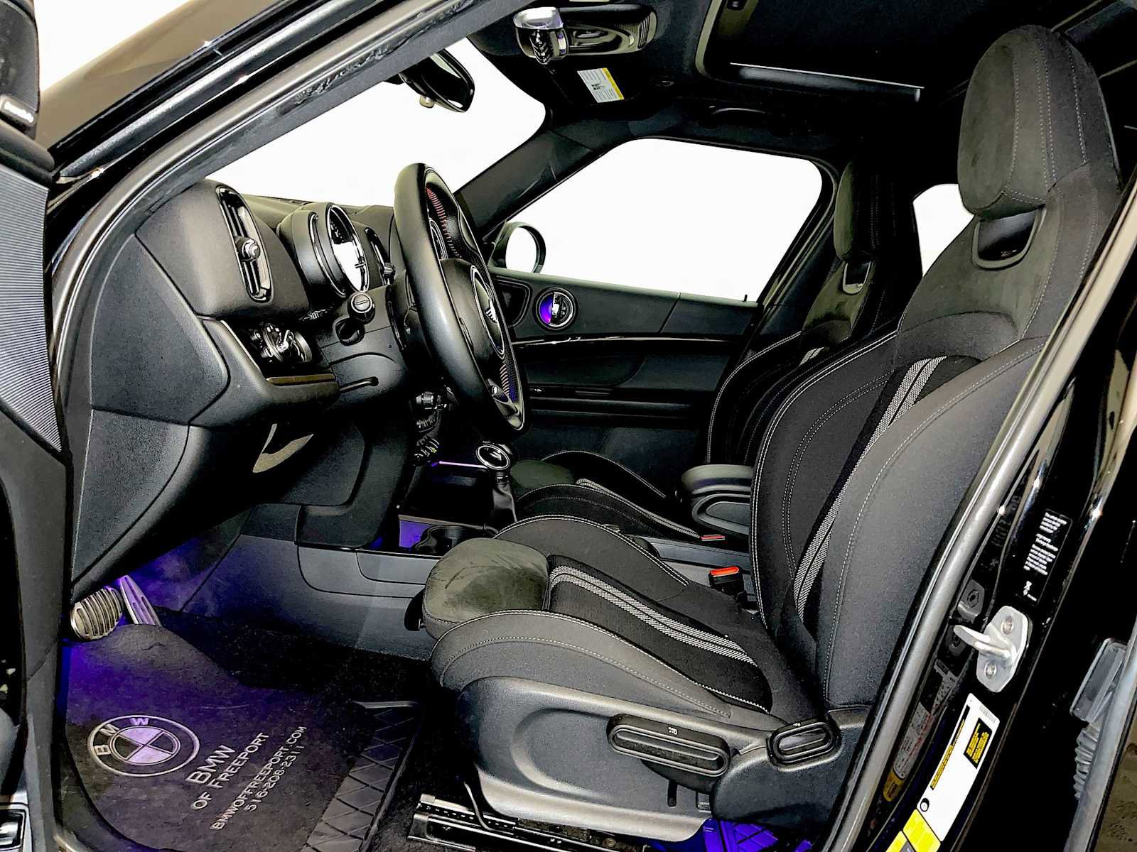 Used 2019 MINI Cooper Countryman SE w/ Signature Upholstery Package image 9