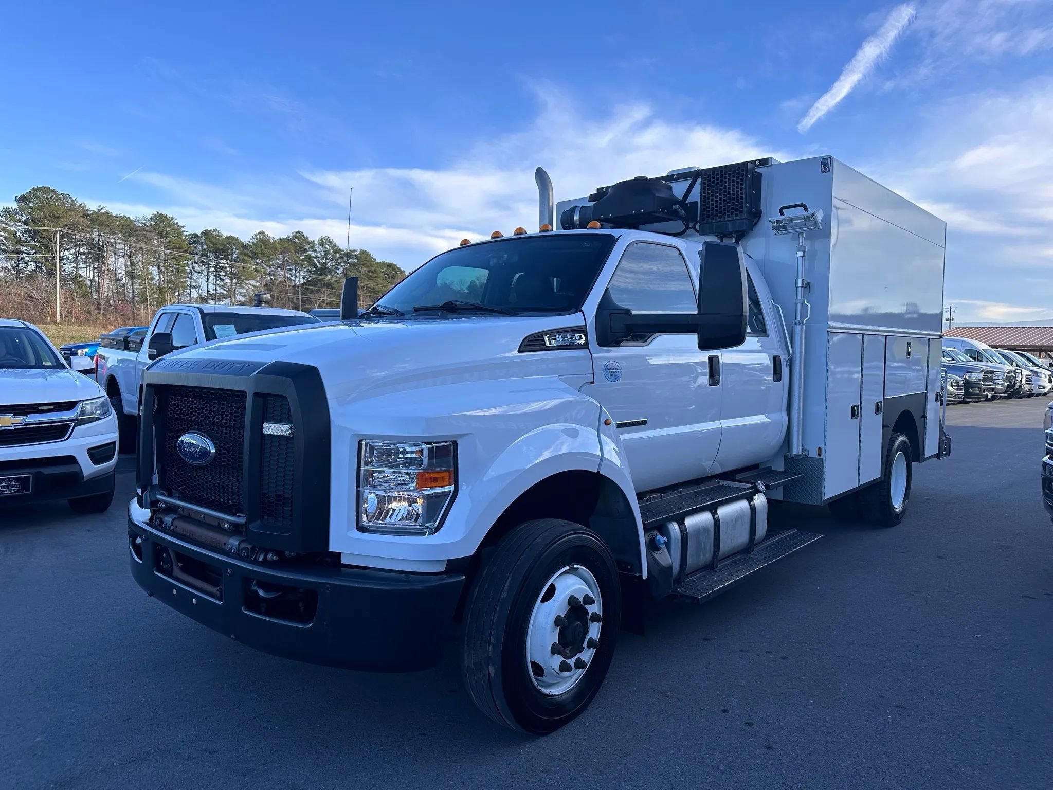 Used 2016 Ford F650 2WD Crew Cab Super Duty image 2