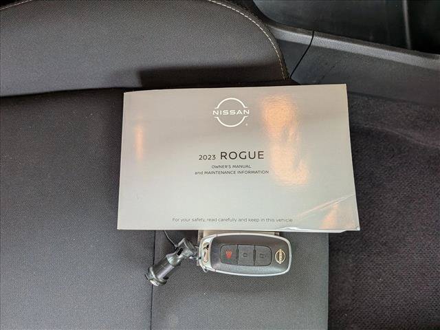 Used 2023 Nissan Rogue S AWD/4WD image 22