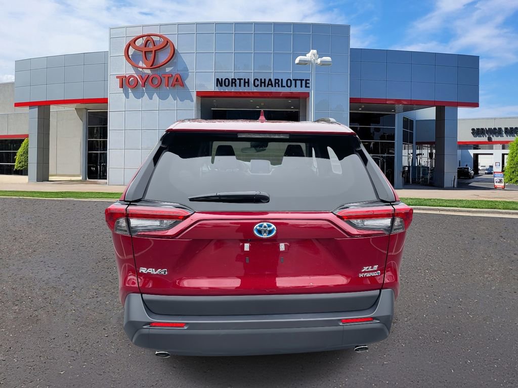 Used 2023 Toyota RAV4 XLE Premium image 9