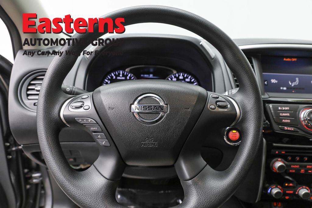 Used 2020 Nissan Pathfinder S image 10
