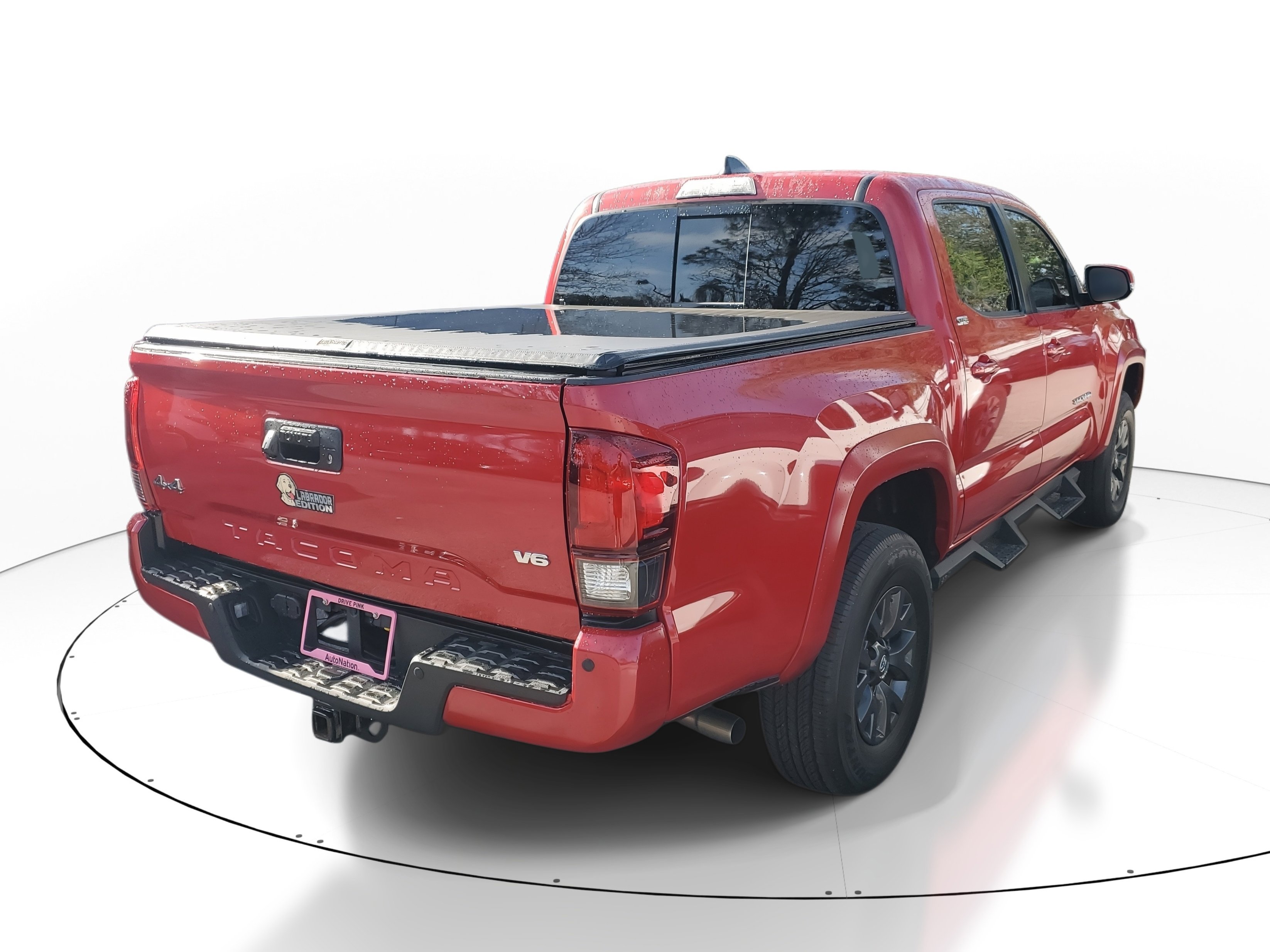 Used 2023 Toyota Tacoma SR5 w/ Technology Package image 7