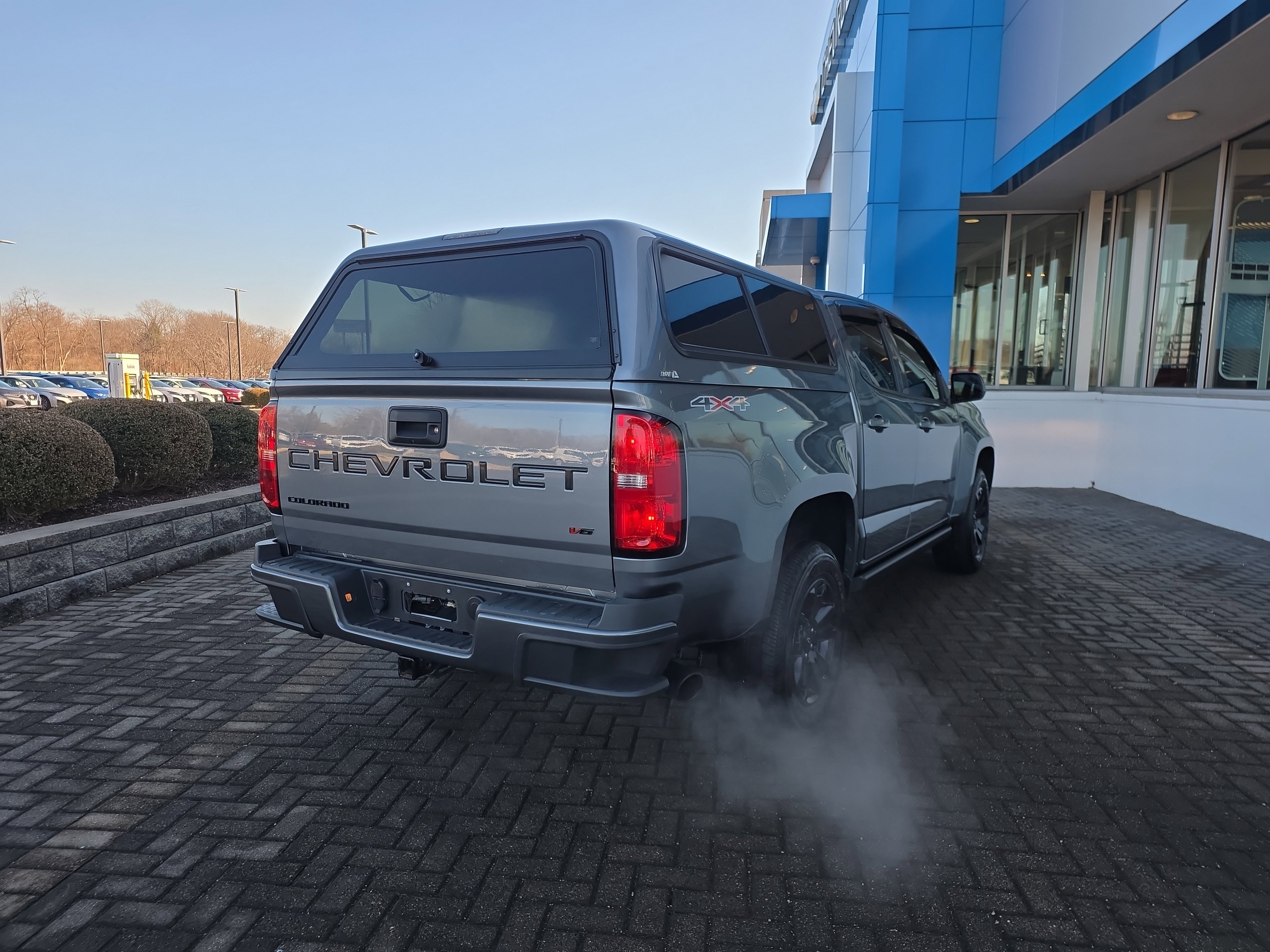 Used 2022 Chevrolet Colorado LT w/ LT Convenience Package image 5