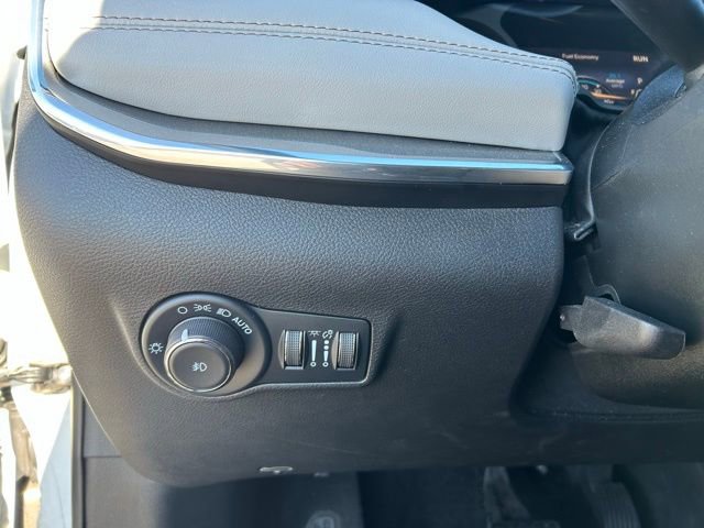 Used 2023 Jeep Compass Limited image 14