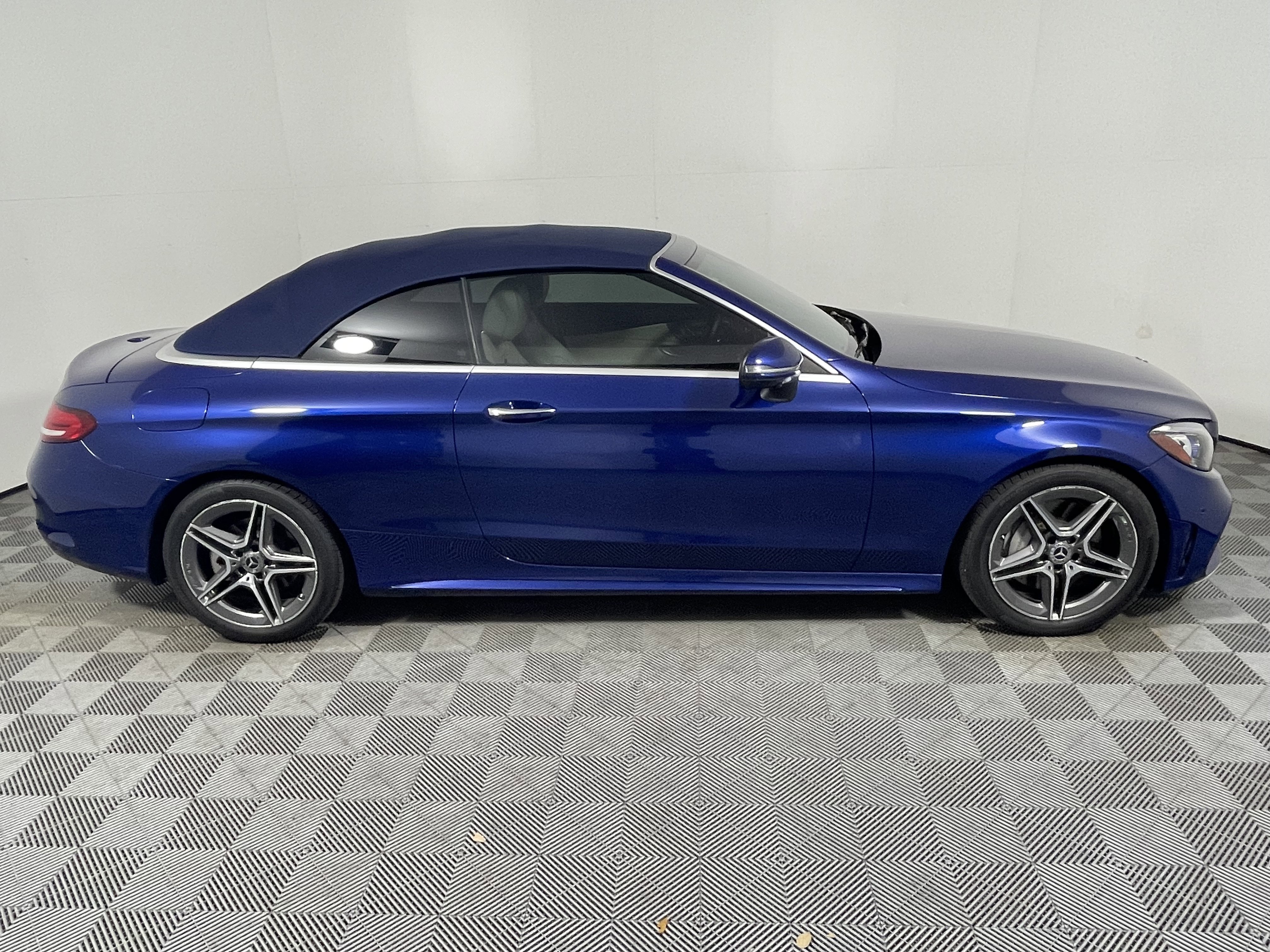 Used 2019 Mercedes-Benz C 300 Cabriolet image 25