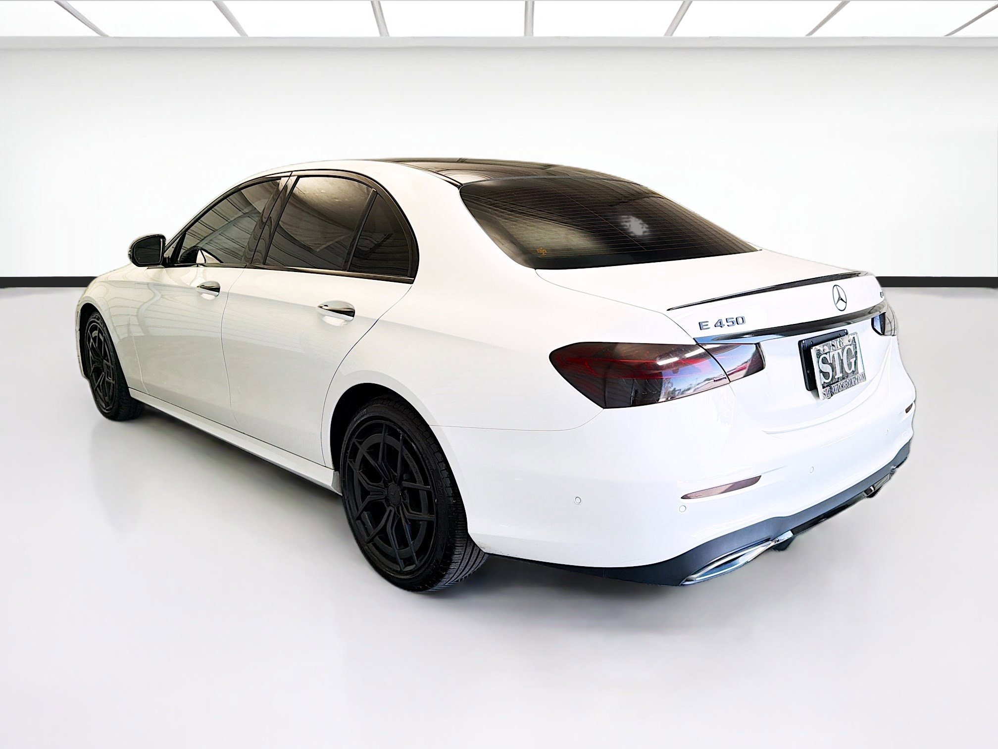 Used 2022 Mercedes-Benz E 450 4MATIC Sedan image 6