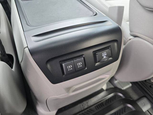 Used 2020 Toyota Sienna XLE w/ XLE Navigation Package AWD/4WD image 19