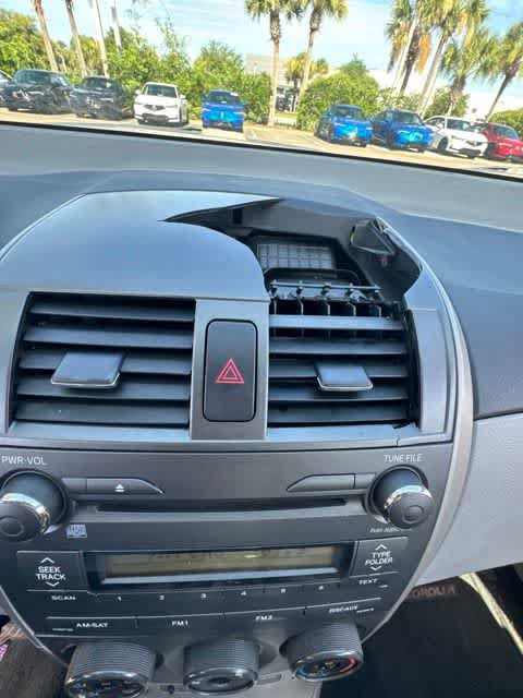 Used 2011 Toyota Corolla LE FWD image 5