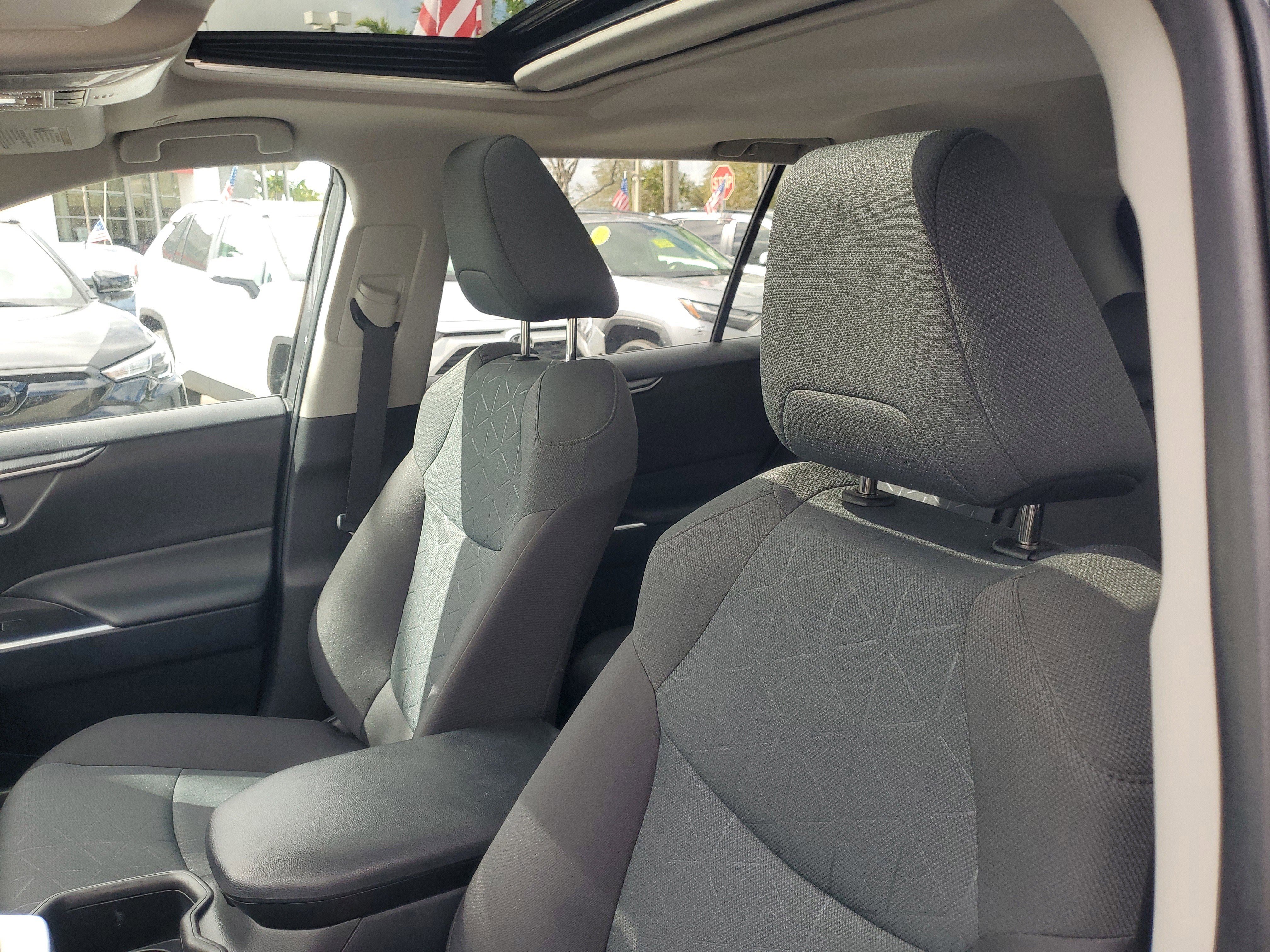 Certified 2025 Toyota RAV4 XLE w/ Convenience Package image 18