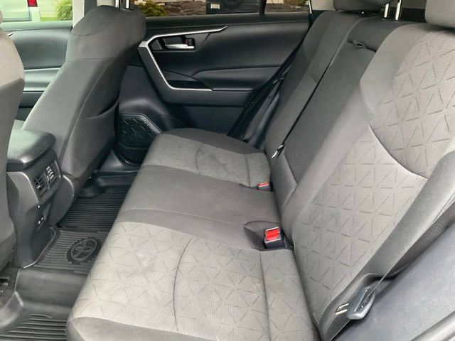Used 2024 Toyota RAV4 XLE w/ Convenience Package FWD image 17