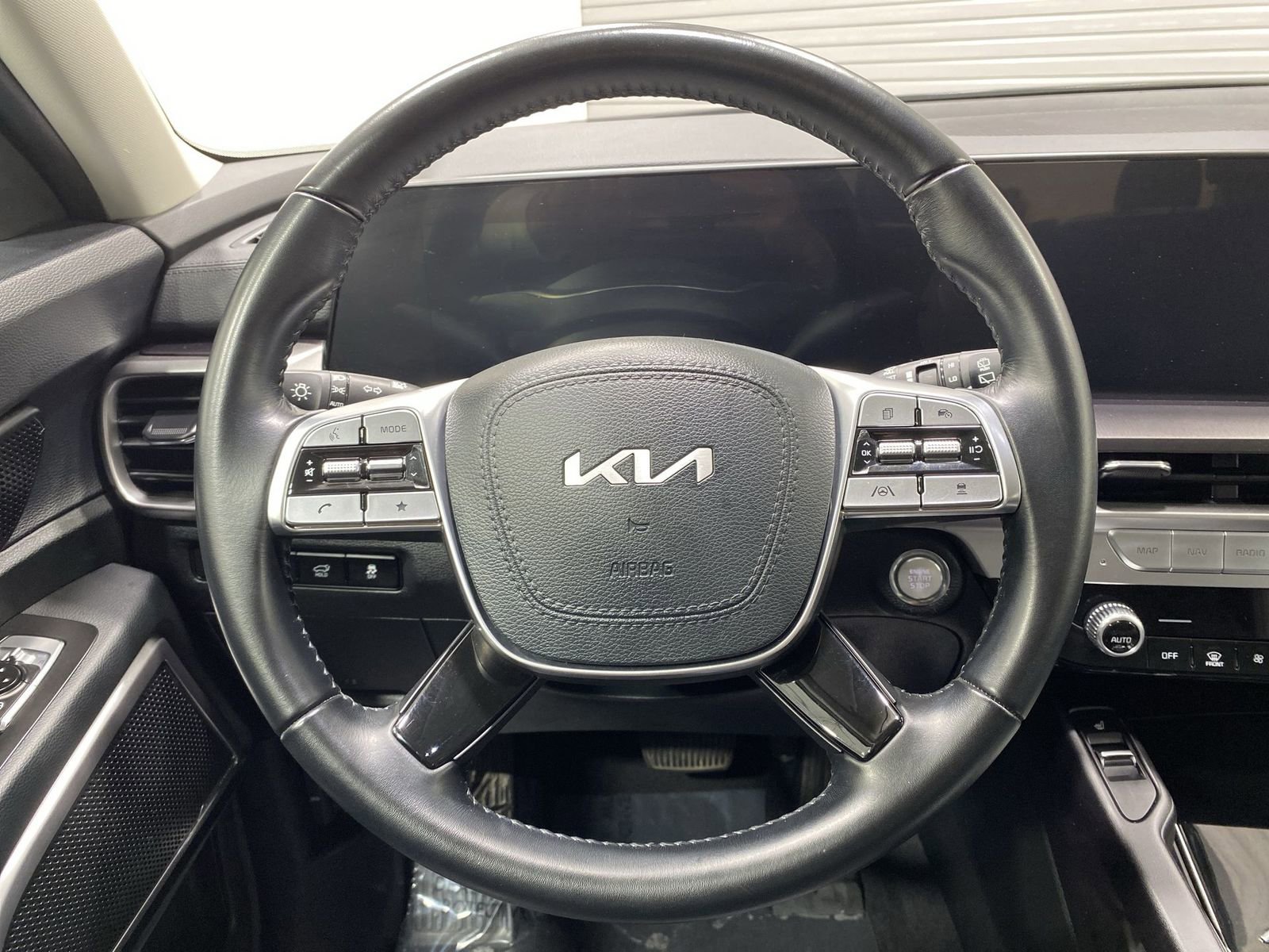 Used 2025 Kia Telluride S AWD/4WD image 14