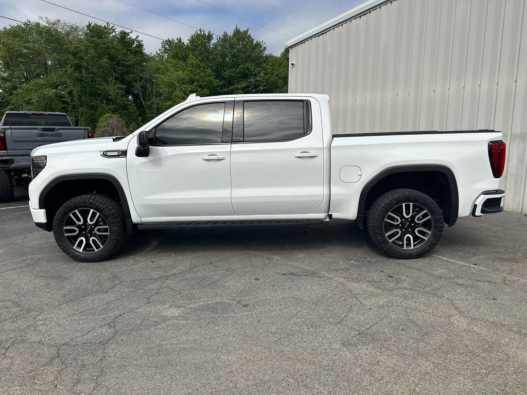Used 2022 GMC Sierra 1500 AT4 w/ AT4 Preferred Package AWD/4WD image 9