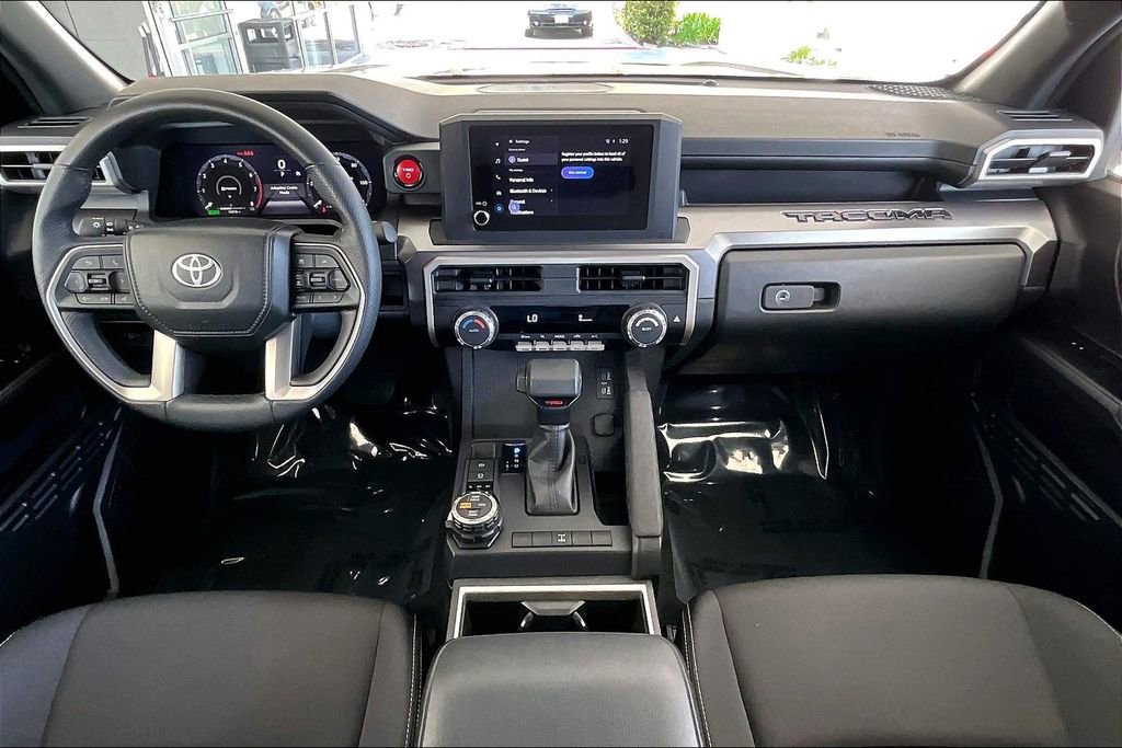 Certified 2025 Toyota Tacoma TRD Off-Road AWD/4WD image 8