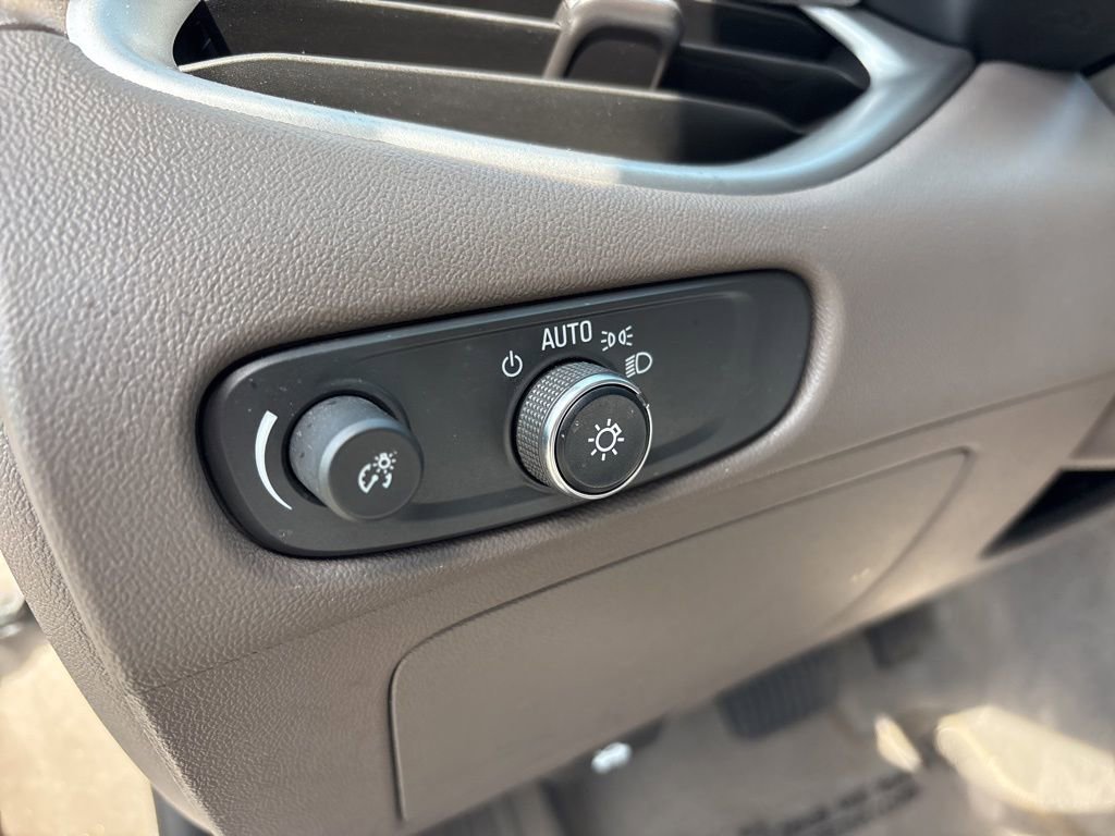 Used 2024 Chevrolet Malibu LT image 17