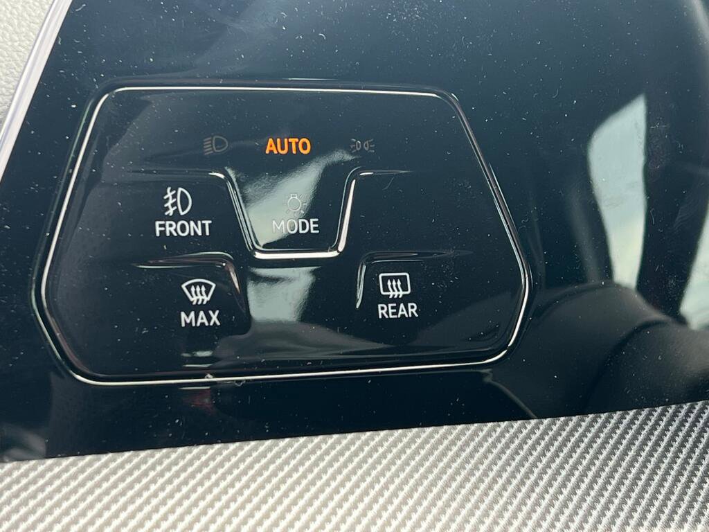 New 2025 Volkswagen GTI SE image 26