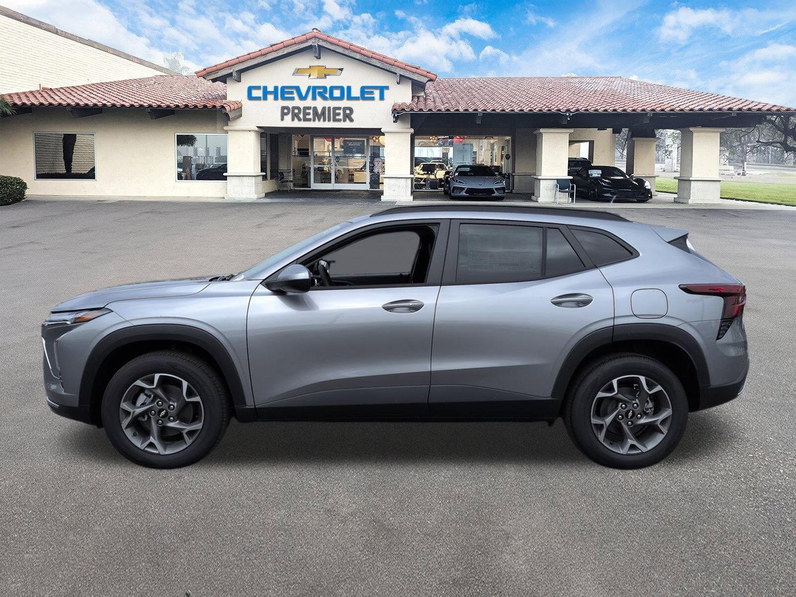 New 2026 Chevrolet Trax LT w/ Driver Confidence Package FWD image 5