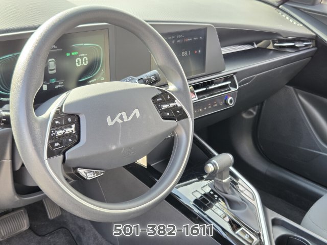Used 2025 Kia Niro LX FWD image 8