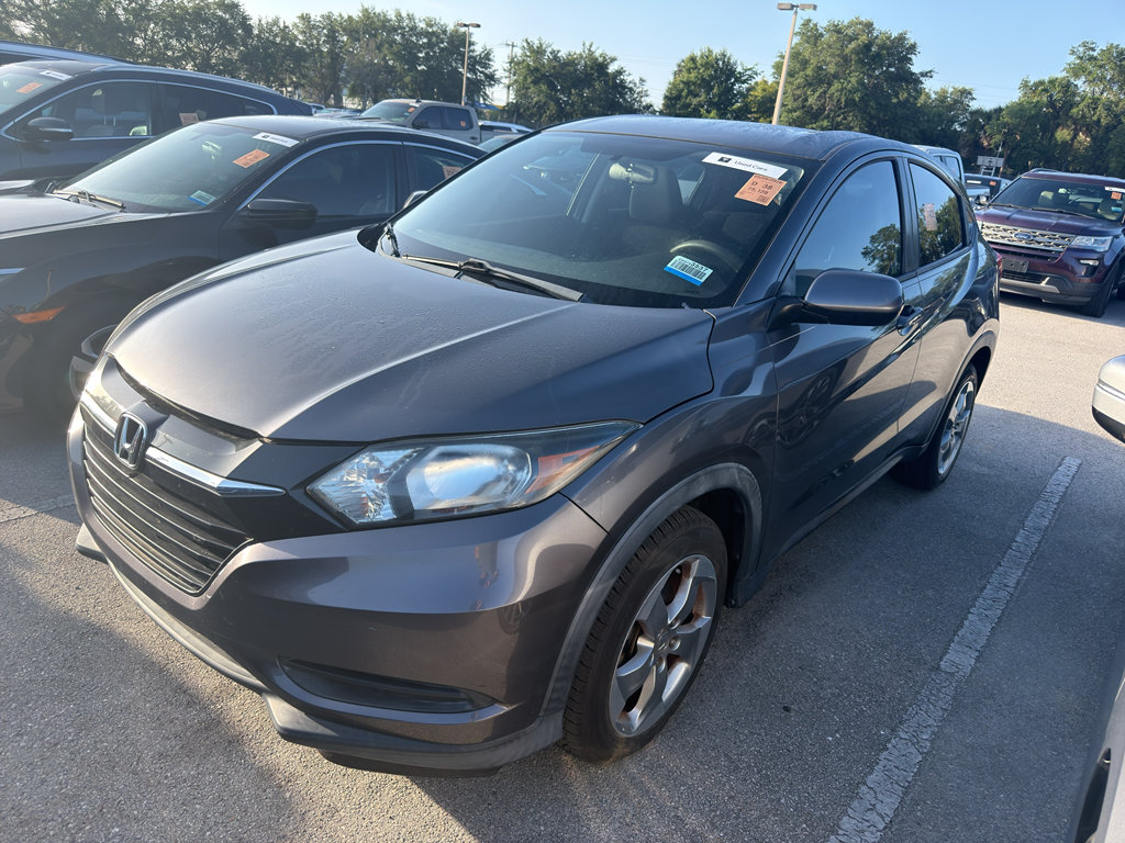 Used 2017 Honda HR-V LX image 2