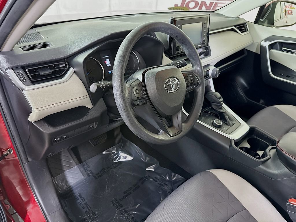Certified 2021 Toyota RAV4 XLE w/ Convenience Package image 19