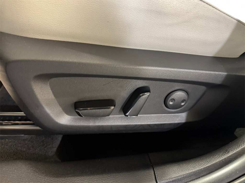 Used 2022 Mitsubishi Outlander SEL image 13