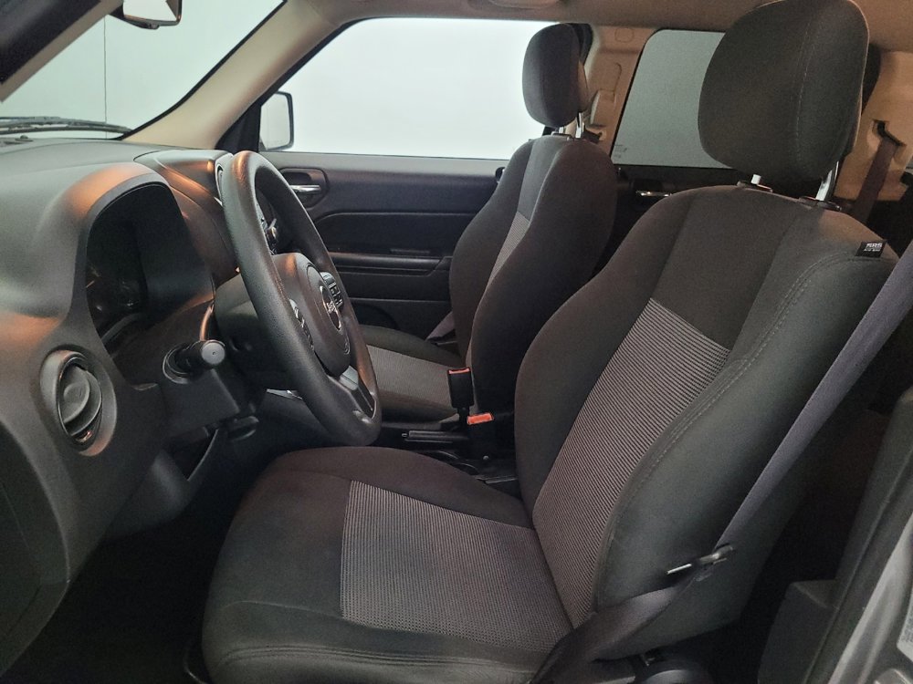 Used 2016 Jeep Patriot Sport w/ Power Value Group AWD/4WD image 17