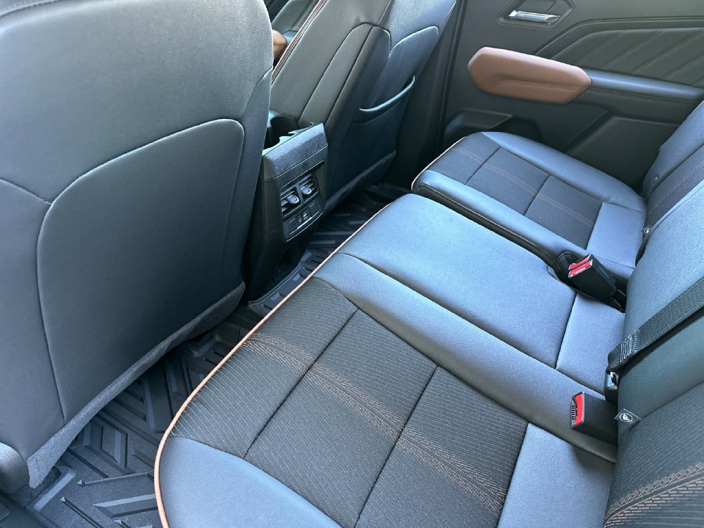 New 2026 GMC Canyon AT4 w/ Nightfall Edition AWD/4WD image 12