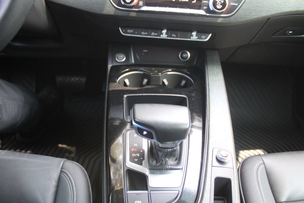 Used 2021 Audi A4 2.0T Premium w/ Convenience Package AWD/4WD image 38