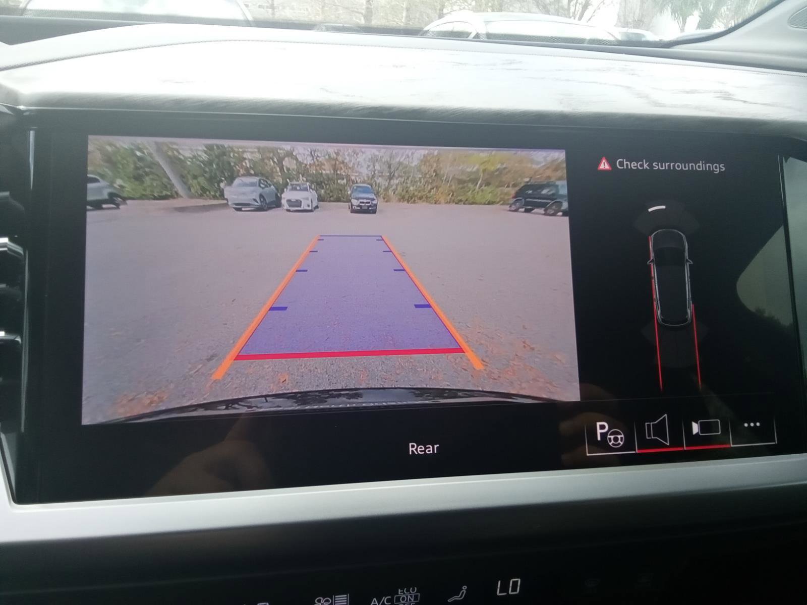 Used 2024 Audi Q4 e-tron Premium Plus w/ Premium Plus image 29