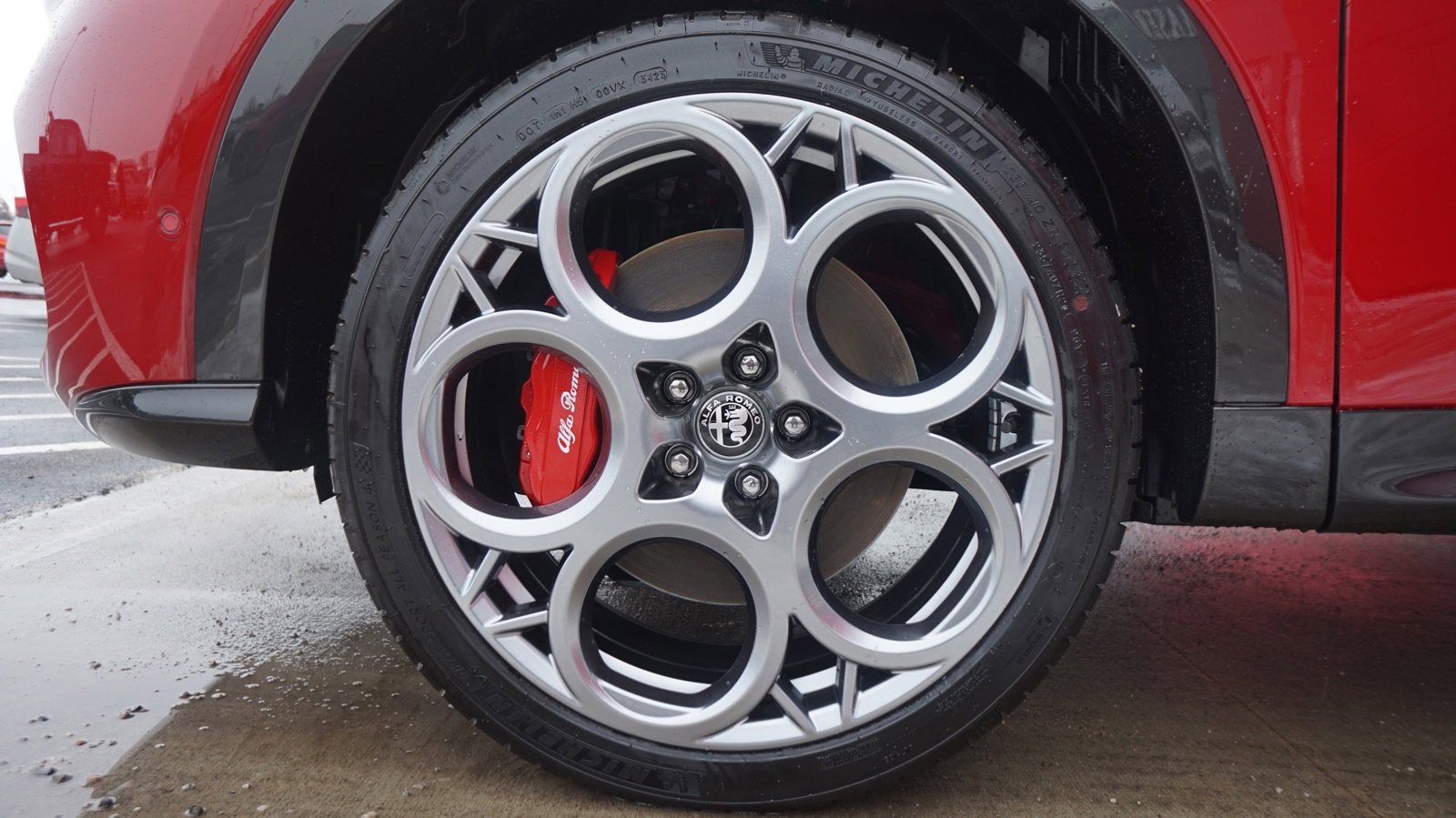 New 2024 Alfa Romeo Tonale Veloce image 7